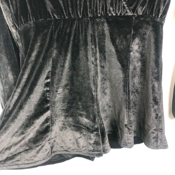 HONEY PUNCH | Velvet Black Long Sleeve Romper Wrap Front Cutout Back S - Picture 7 of 11